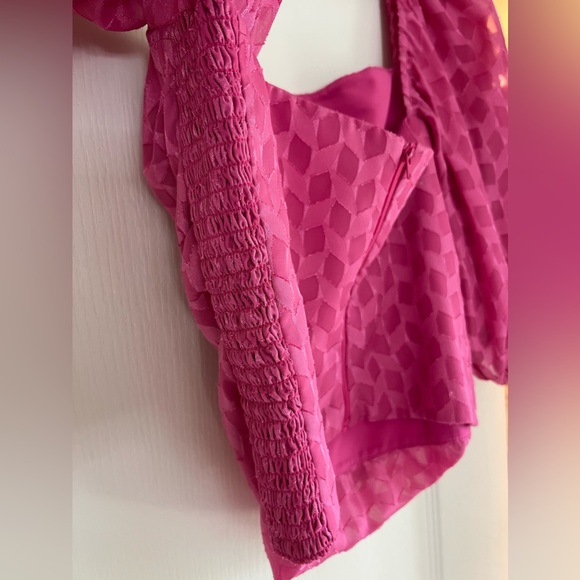 AMANDA UPRICHARD hot pink top - Picture 4 of 6